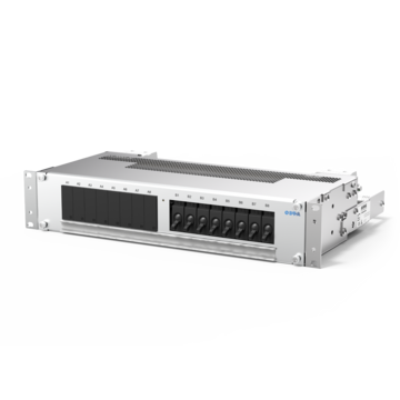 Typ High Power-D-Box® von E-T-A: Die Power-D-Box® ist ein kompaktes Stromverteilungssystem in 2 HE aus Aluminium.